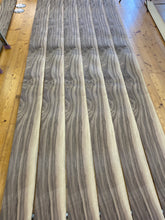 画像をギャラリービューアに読み込む, 天然木 突板素材シリーズ ウォールナット板柾込み (厚0.5mm程度、巾190mm程度、長3,500mm程度) 24枚セット
